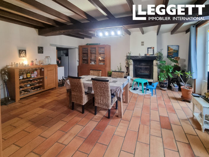 Image No.5-Commercial de 10 chambres à vendre à Louzignac