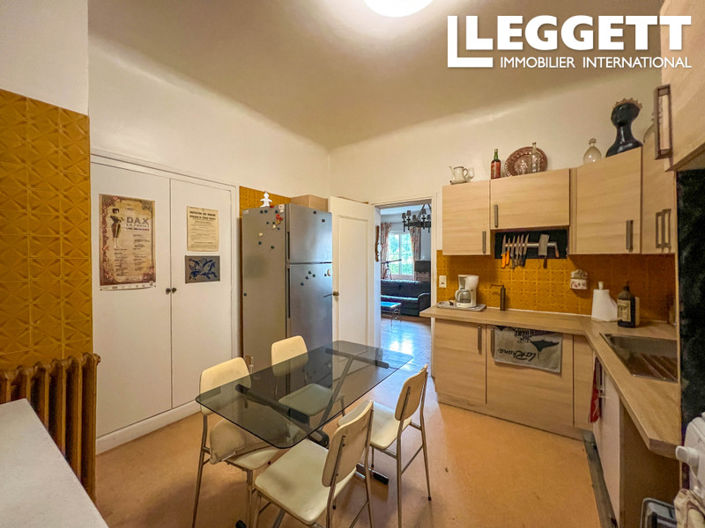 Image No.6-5 Bed House for sale