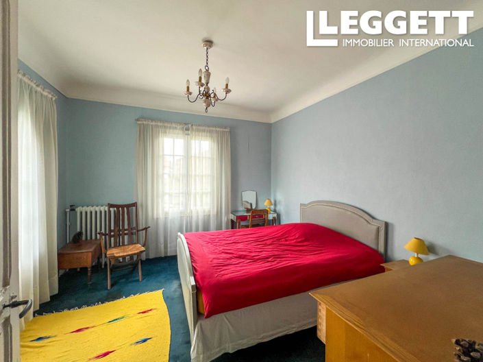 Image No.9-5 Bed House for sale