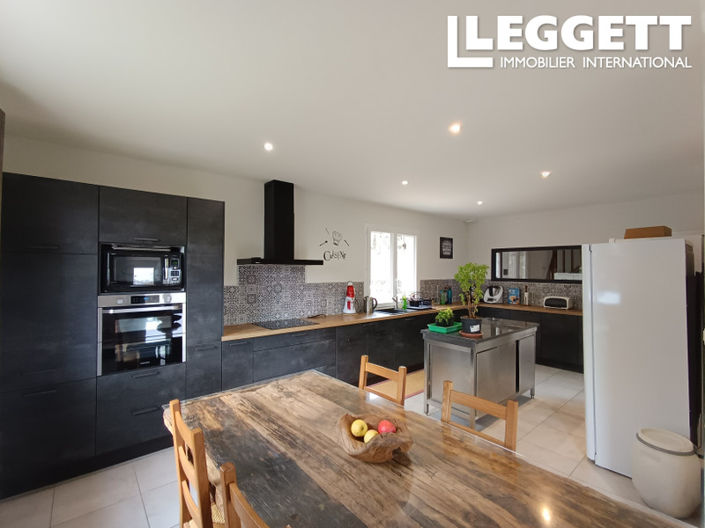 Image No.5-4 Bed House for sale