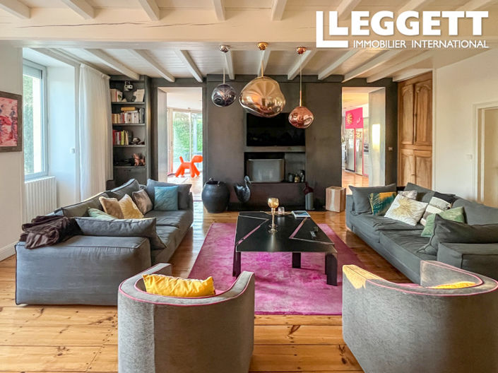 Image No.2-5 Bed House for sale