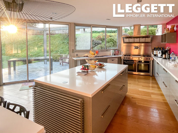 Image No.4-5 Bed House for sale