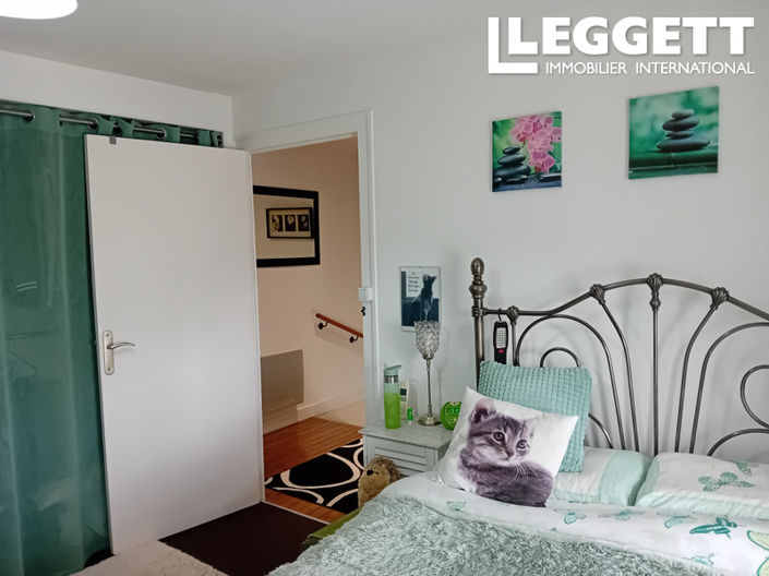 Image No.9-3 Bed House for sale