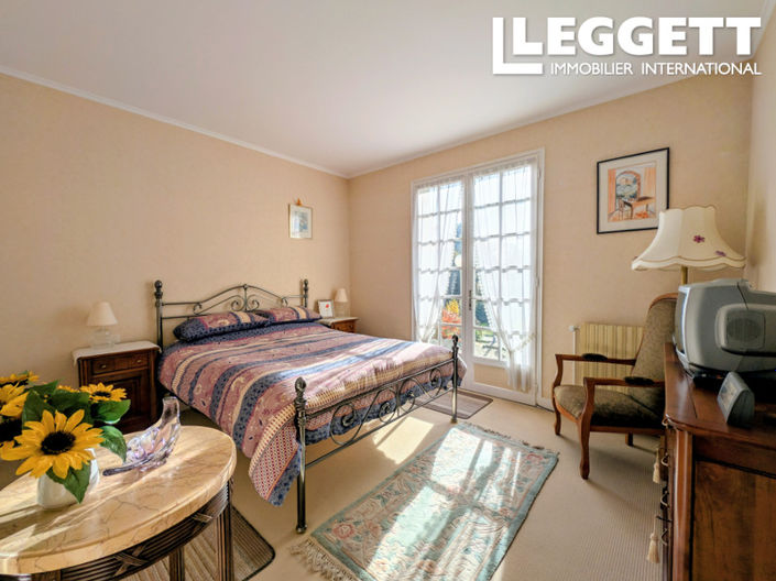 Image No.8-4 Bed House for sale