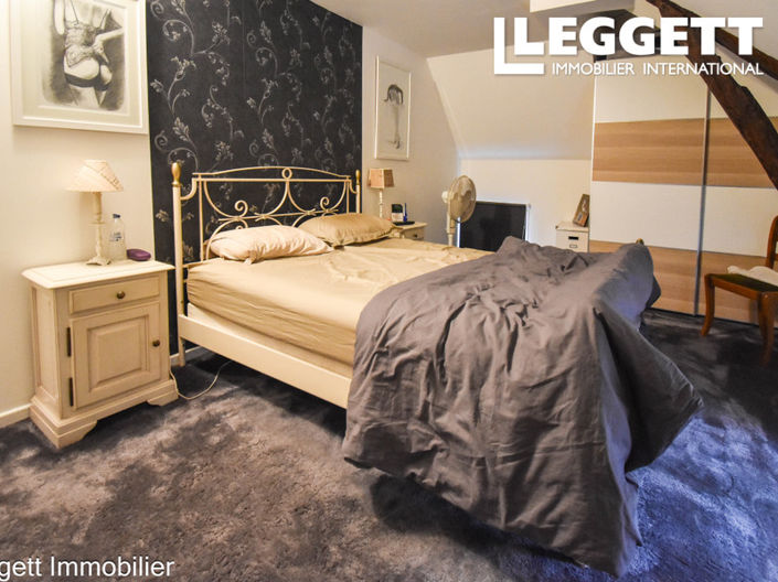 Image No.10-5 Bed House for sale