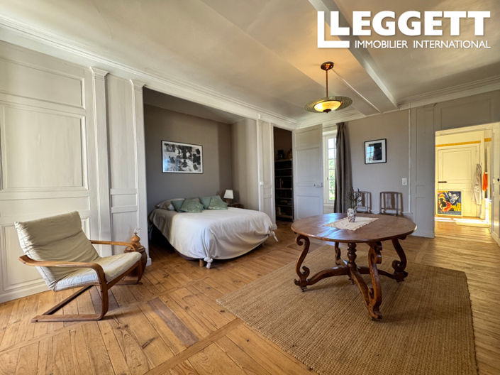 Image No.4-5 Bed Chateaux for sale