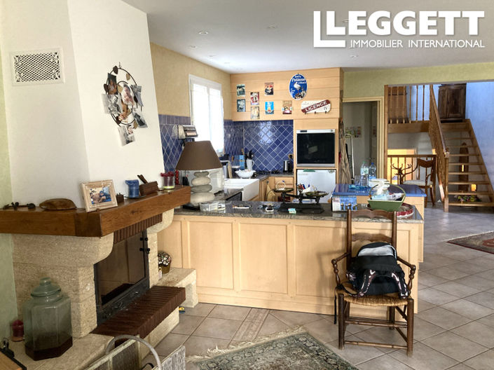 Image No.8-3 Bed House for sale