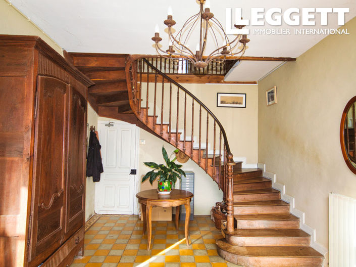 Image No.8-4 Bed House for sale