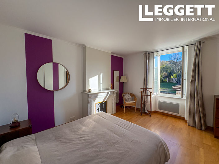 Image No.9-5 Bed House for sale