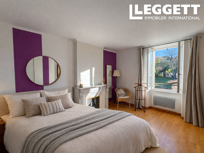 Image No.9-5 Bed House for sale