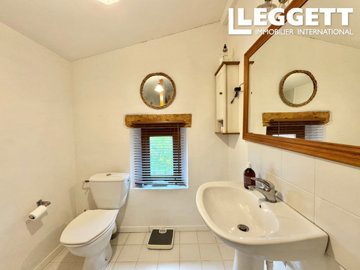 ahr0chm6ly9jzg4uagvzdglhlmltbw8vaw1hz2uvvevom