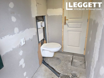 ahr0chm6ly9jzg4uagvzdglhlmltbw8vaw1hz2uvvevom