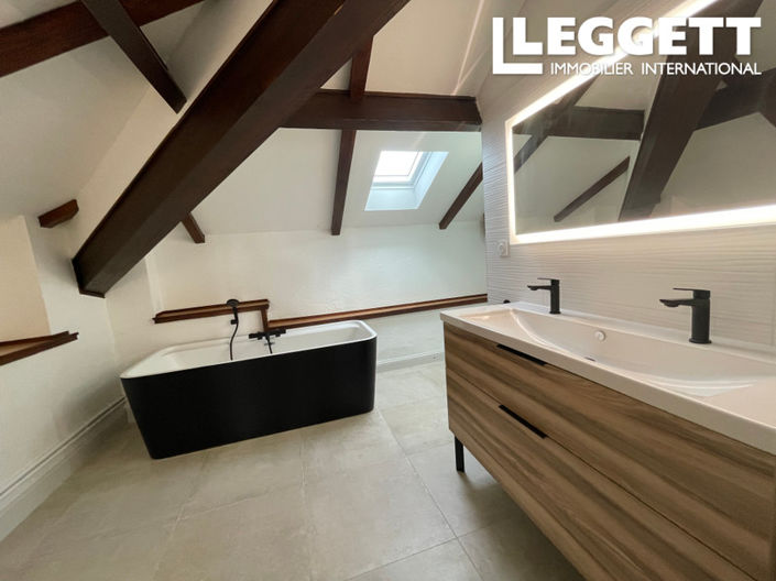 Image No.7-3 Bed House for sale