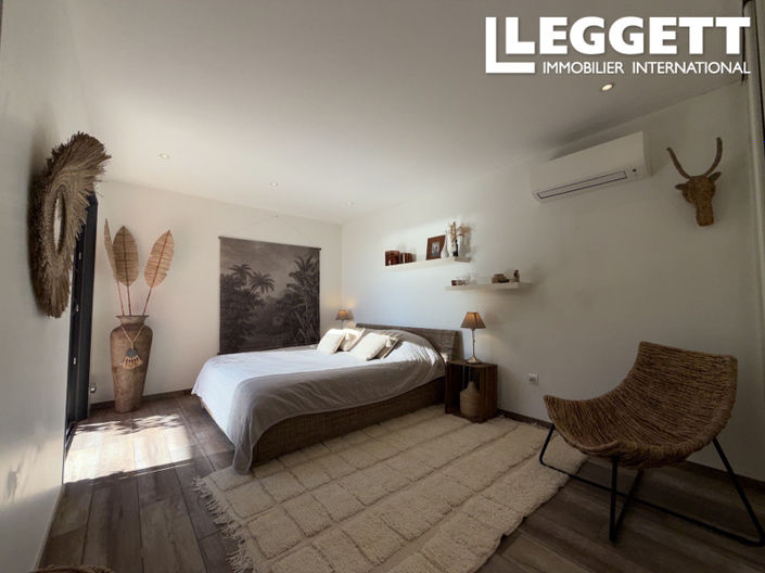 Image No.6-4 Bed House for sale