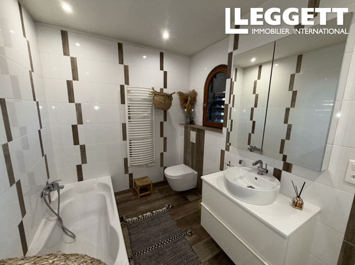 Image No.7-4 Bed House for sale