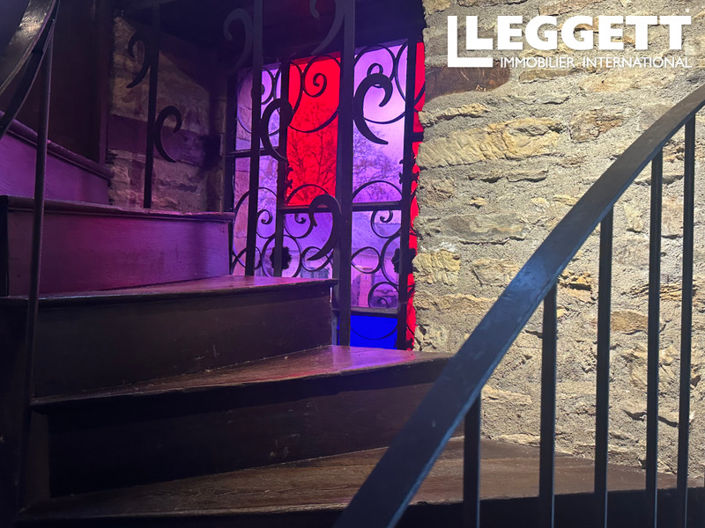 Image No.8-4 Bed House for sale