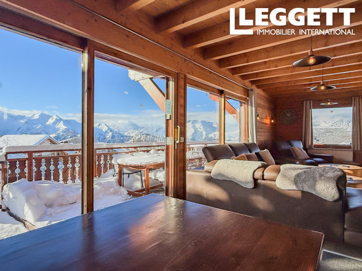 Image No.2-8 Bed House for sale