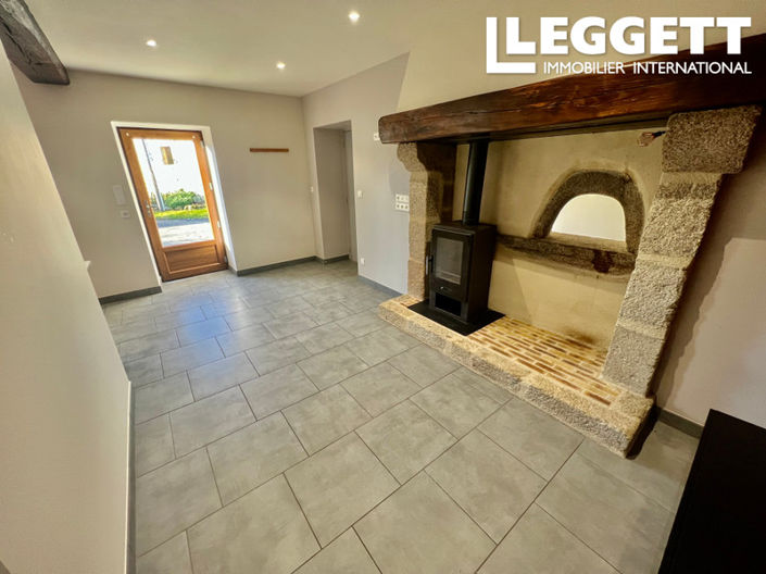 Image No.4-2 Bed House for sale