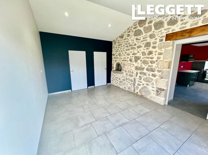 Image No.9-2 Bed House for sale