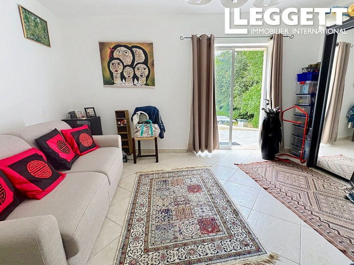 Image No.3-5 Bed House for sale