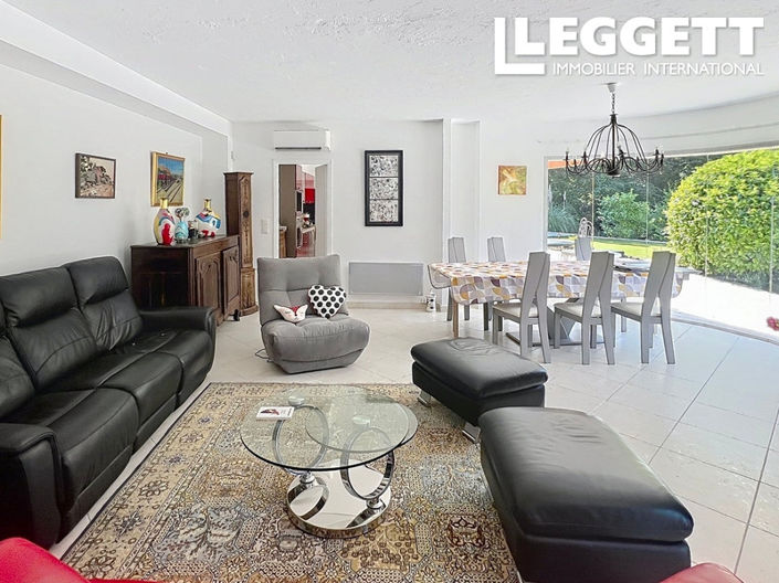 Image No.6-5 Bed House for sale