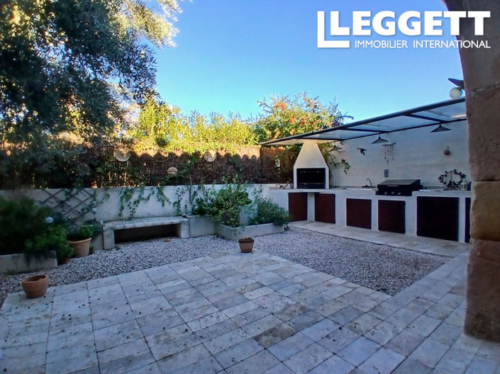 Image No.8-3 Bed House for sale