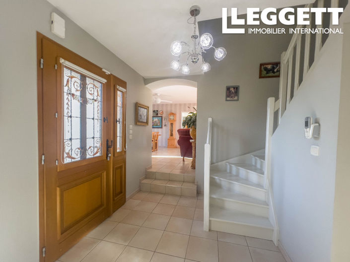 Image No.6-4 Bed House for sale