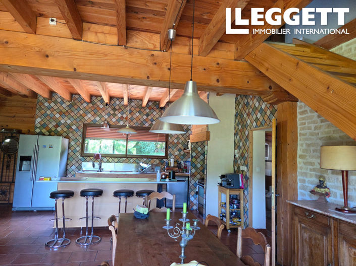 Image No.2-6 Bed House for sale