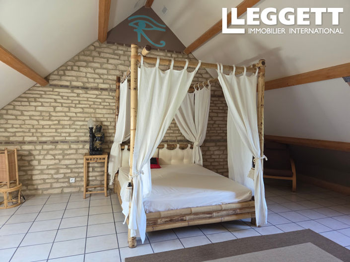 Image No.4-6 Bed House for sale