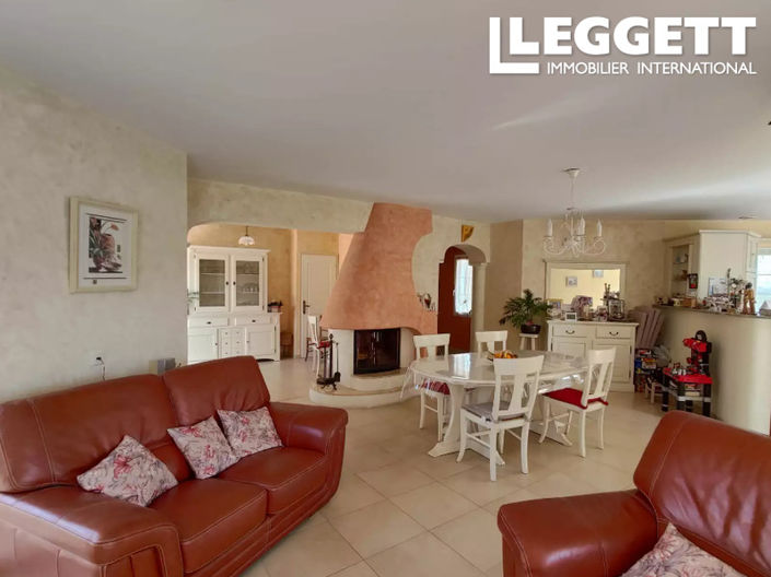 Image No.6-3 Bed House for sale