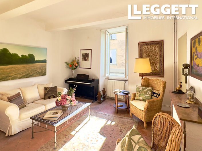 Image No.2-4 Bed House for sale