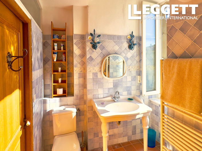 Image No.9-4 Bed House for sale