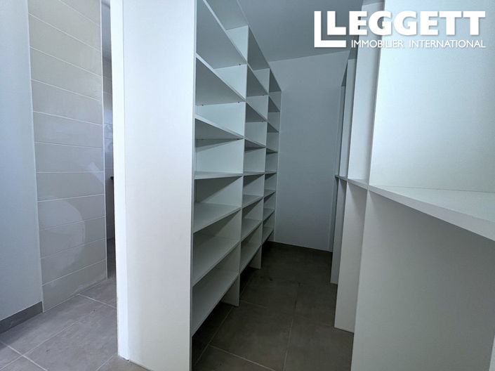 Image No.4-4 Bed House for sale