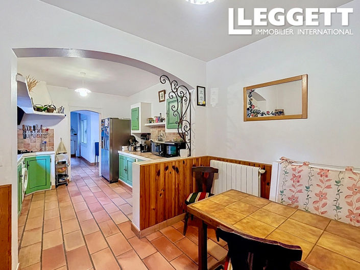 Image No.10-3 Bed House for sale