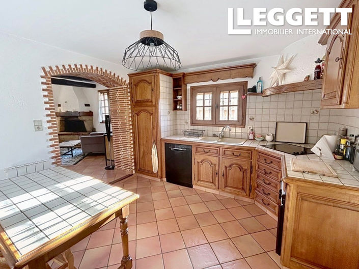 Image No.5-2 Bed House for sale