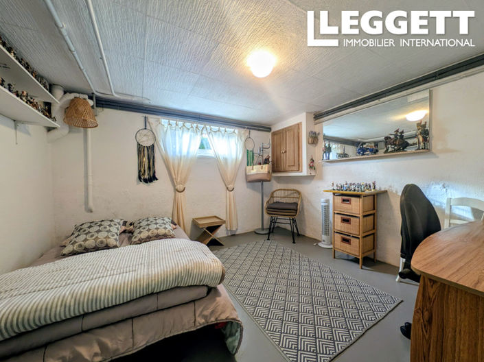 Image No.8-3 Bed House for sale