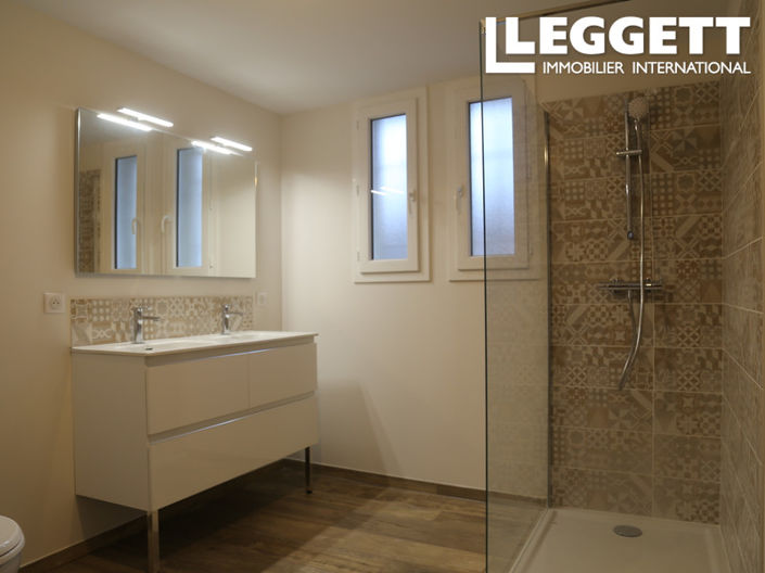 Image No.10-3 Bed House for sale