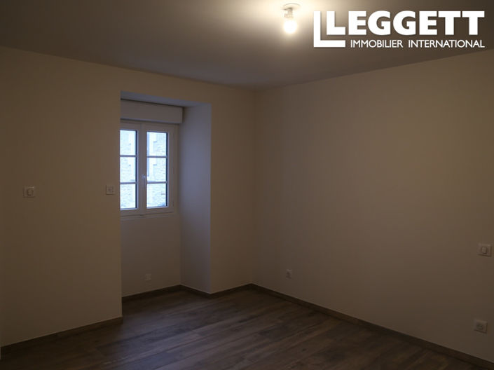 Image No.9-3 Bed House for sale