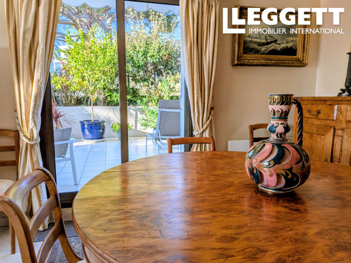 Image No.8-3 Bed Apartment for sale