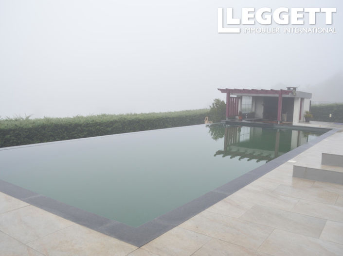 Image No.2-4 Bed House for sale