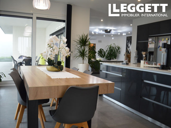 Image No.5-4 Bed House for sale