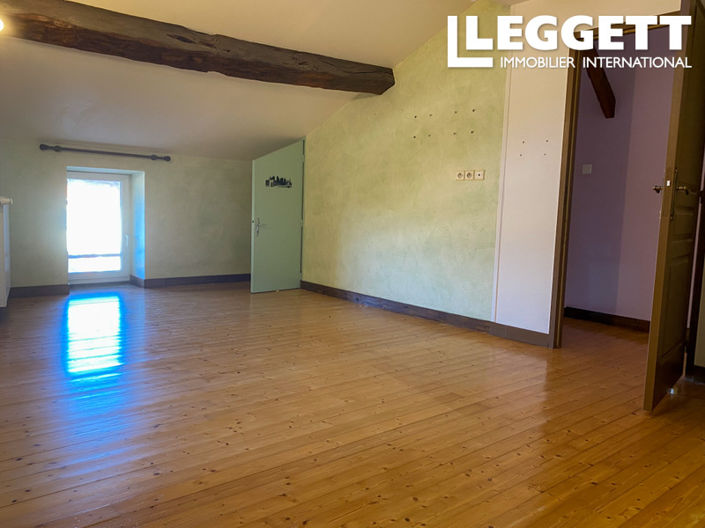 Image No.6-4 Bed House for sale