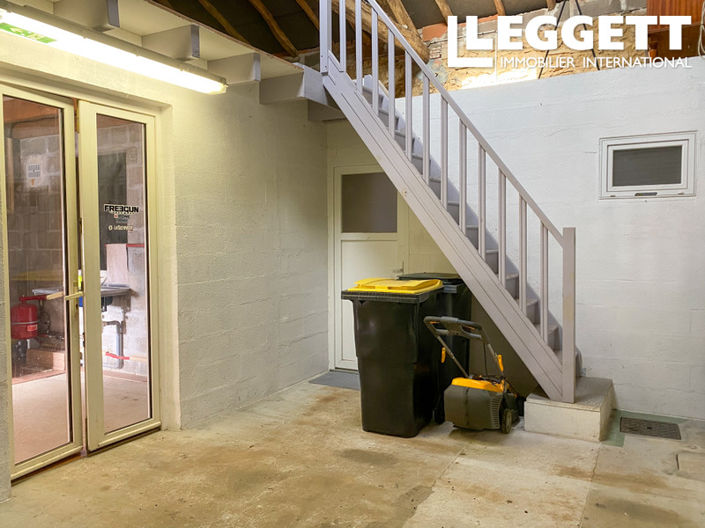 Image No.9-4 Bed House for sale