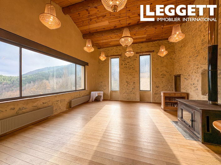 Image No.2-6 Bed House for sale