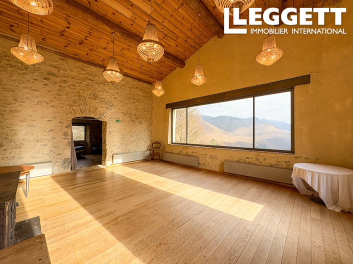 Image No.5-6 Bed House for sale