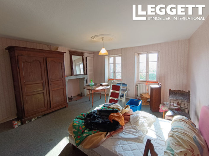 Image No.8-2 Bed House for sale