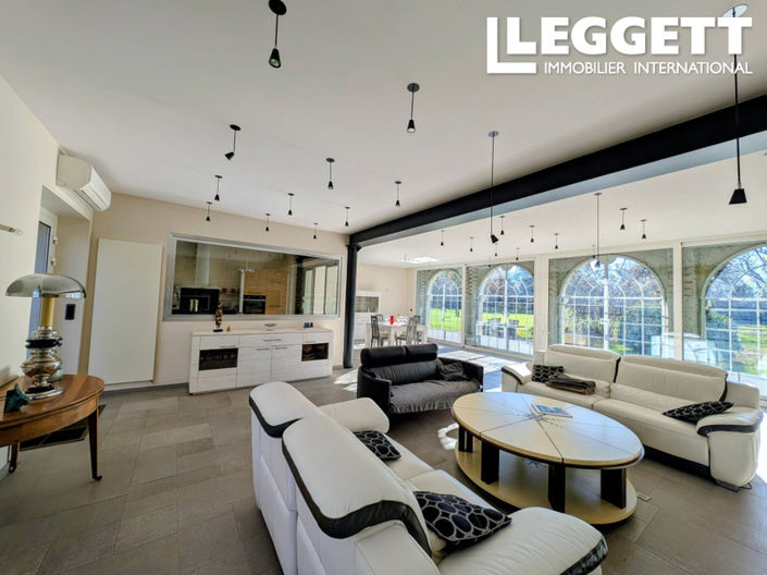 Image No.4-5 Bed House for sale