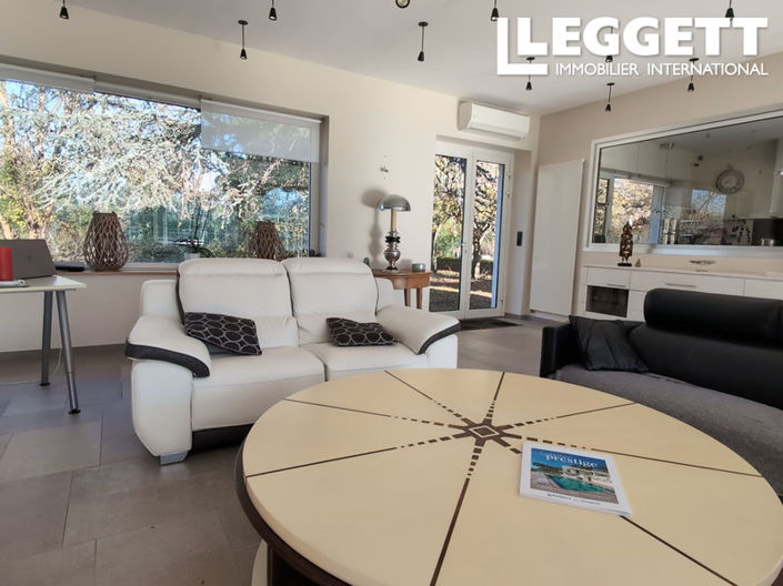 Image No.5-5 Bed House for sale
