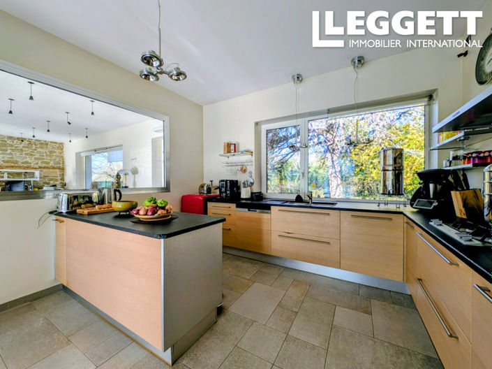 Image No.7-5 Bed House for sale