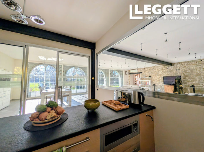 Image No.7-5 Bed House for sale